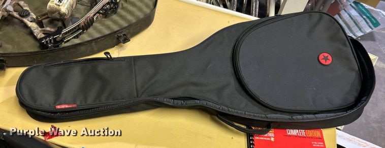 image for item EG0553 Lucero LC100 Classical guitar 