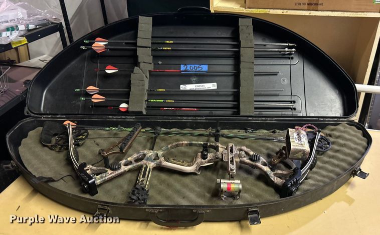 image for item EG0554 Hoyt compound bow