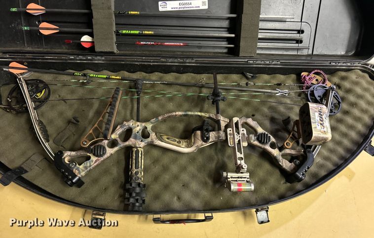 image for item EG0554 Hoyt compound bow