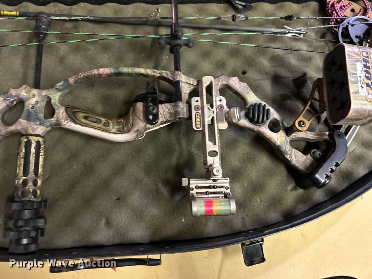 image for item EG0554 Hoyt compound bow
