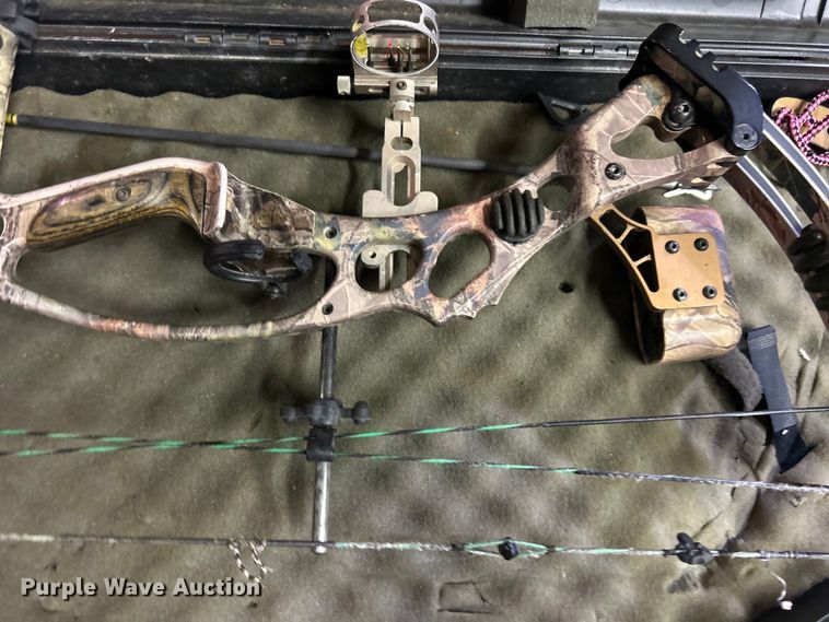 image for item EG0554 Hoyt compound bow