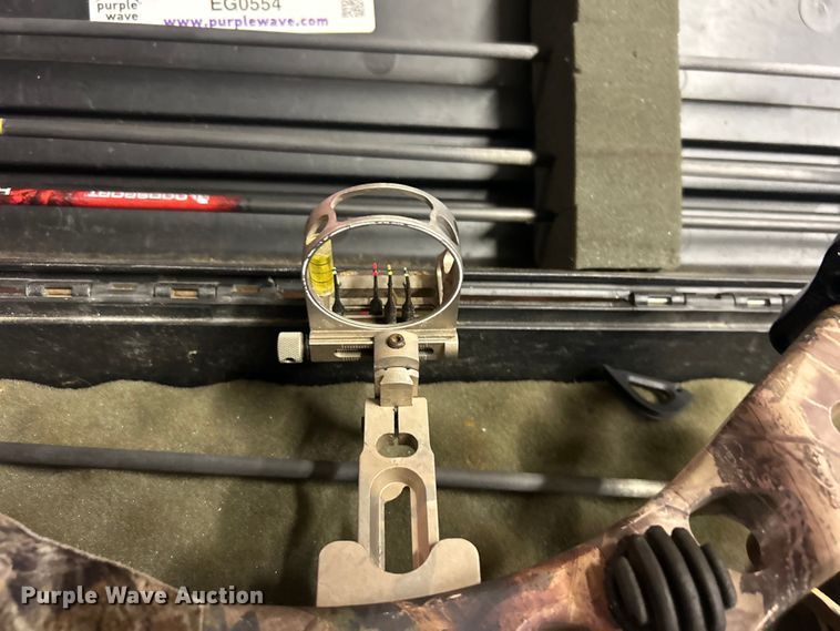 image for item EG0554 Hoyt compound bow