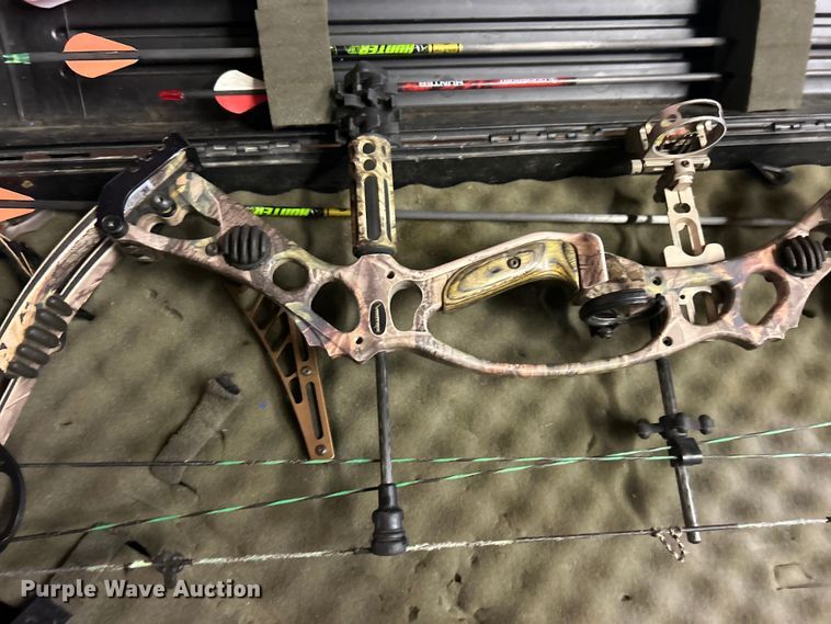 image for item EG0554 Hoyt compound bow