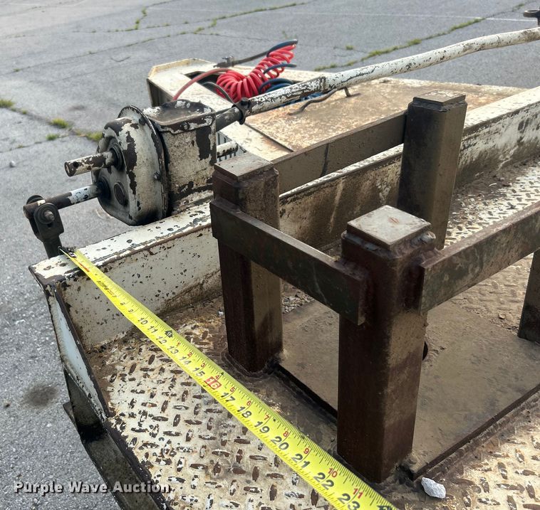 image for item EG0555 2015 Holden 30K equipment trailer