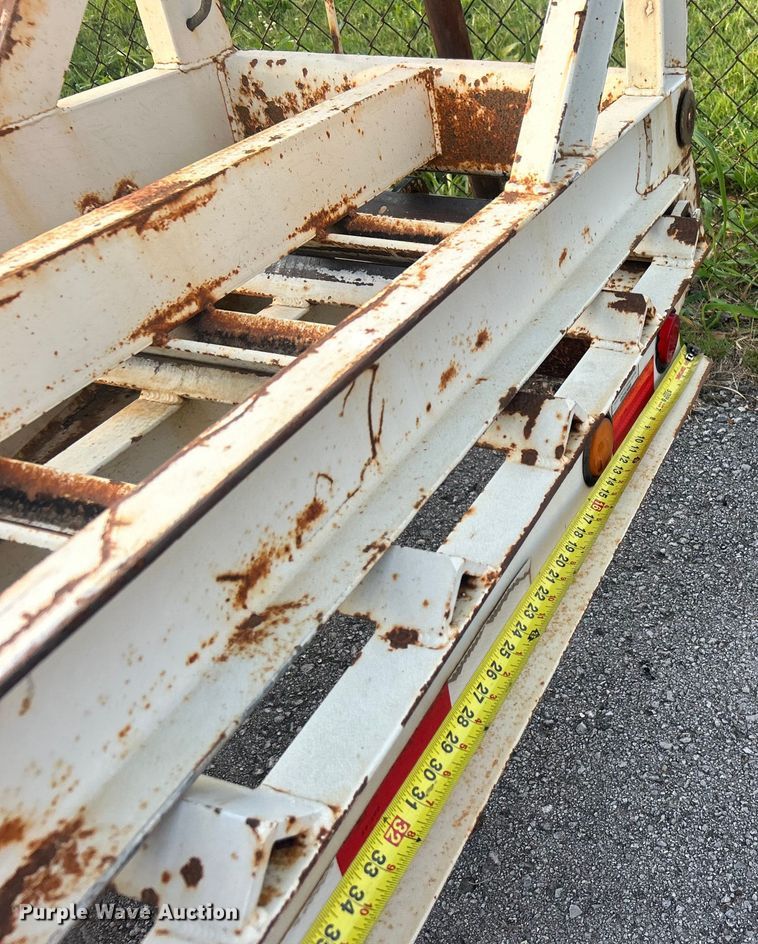 image for item EG0556 2014 Holden 30K equipment trailer