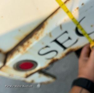 image for item EG0557 2006 Ford F450 Super Duty Crew Cab dump flatbed truck