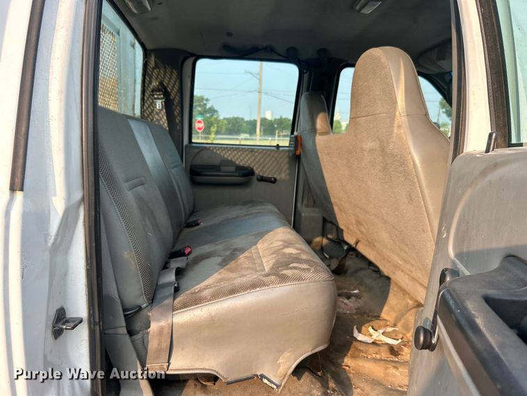 image for item EG0557 2006 Ford F450 Super Duty Crew Cab dump flatbed truck