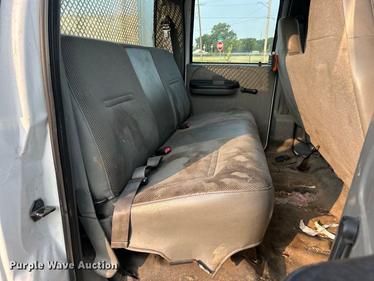 image for item EG0557 2006 Ford F450 Super Duty Crew Cab dump flatbed truck