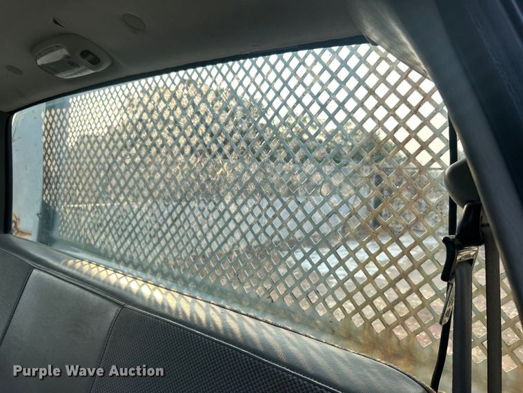 image for item EG0557 2006 Ford F450 Super Duty Crew Cab dump flatbed truck