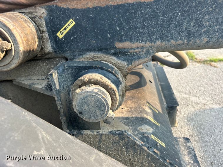 image for item EG0559 2015 Mack Granite GU533 roll-off container truck