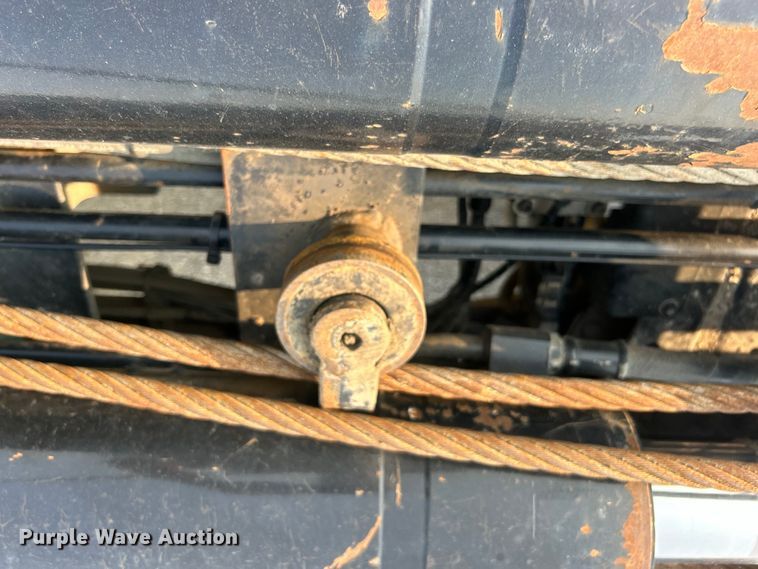 image for item EG0559 2015 Mack Granite GU533 roll-off container truck