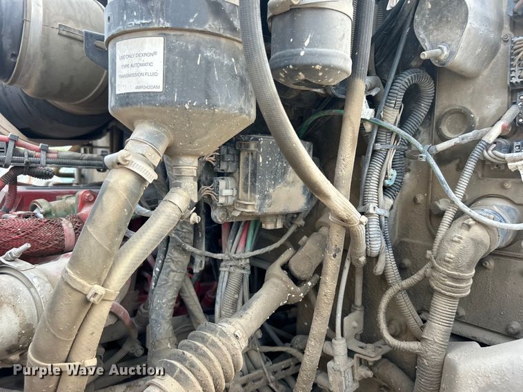 image for item EG0559 2015 Mack Granite GU533 roll-off container truck