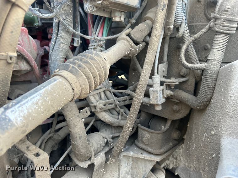 image for item EG0559 2015 Mack Granite GU533 roll-off container truck