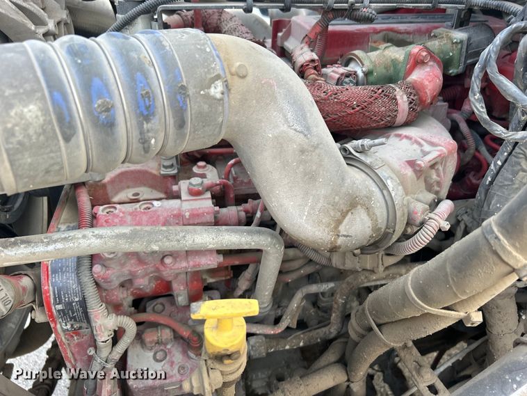 image for item EG0559 2015 Mack Granite GU533 roll-off container truck