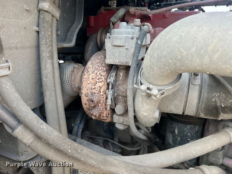 image for item EG0559 2015 Mack Granite GU533 roll-off container truck