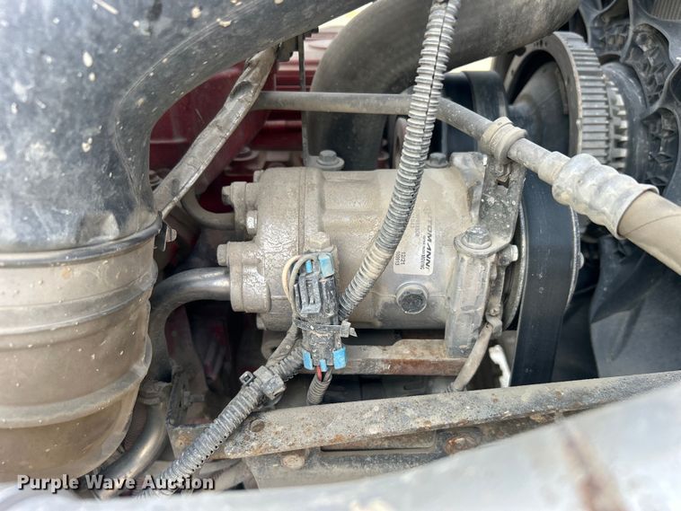 image for item EG0559 2015 Mack Granite GU533 roll-off container truck