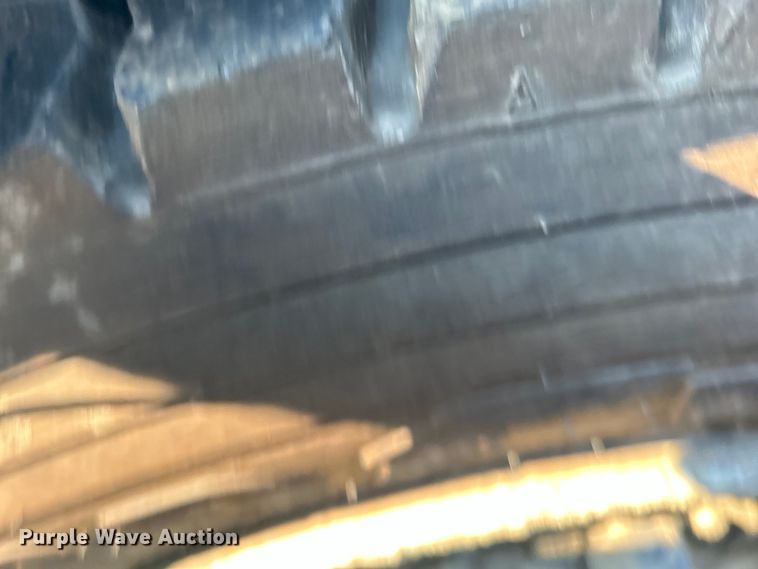 image for item EG0559 2015 Mack Granite GU533 roll-off container truck