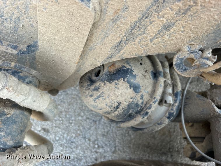 image for item EG0559 2015 Mack Granite GU533 roll-off container truck