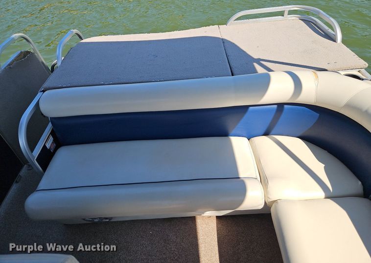 image for item EI3973 2016 Play Craft Clipper 2400 pontoon boat