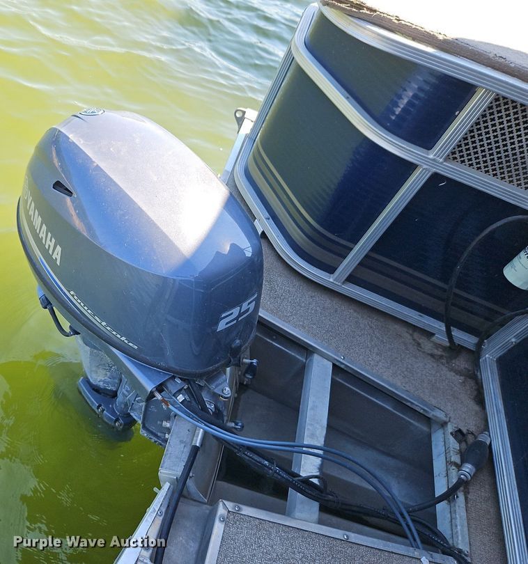 image for item EI3973 2016 Play Craft Clipper 2400 pontoon boat