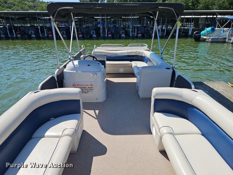 image for item EI3974 2016 Play Craft Clipper 2400 pontoon boat