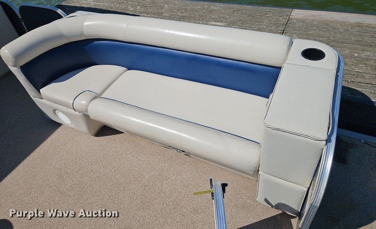 image for item EI3974 2016 Play Craft Clipper 2400 pontoon boat