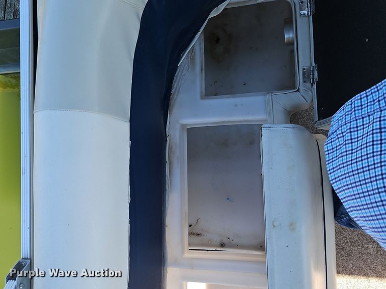 image for item EI3974 2016 Play Craft Clipper 2400 pontoon boat