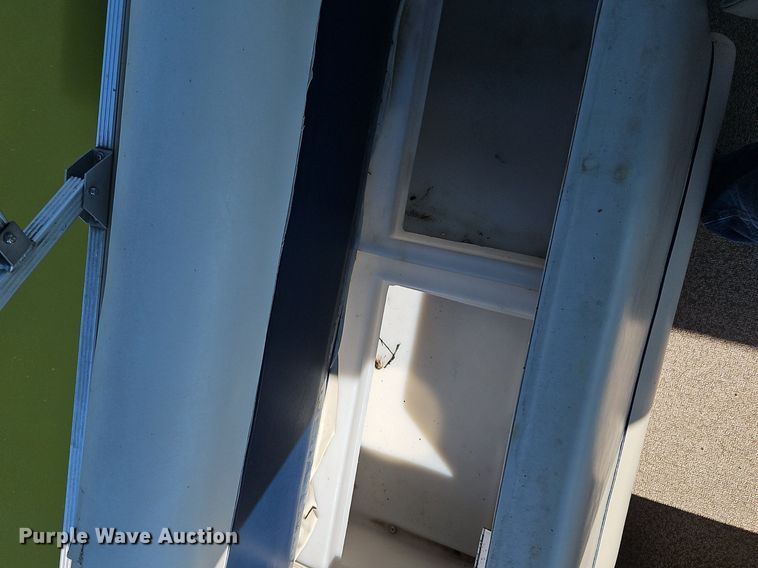 image for item EI3974 2016 Play Craft Clipper 2400 pontoon boat