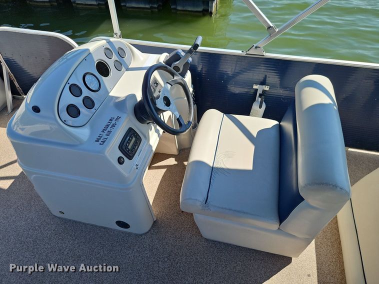 image for item EI3974 2016 Play Craft Clipper 2400 pontoon boat