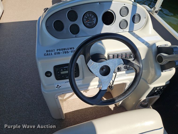 image for item EI3974 2016 Play Craft Clipper 2400 pontoon boat