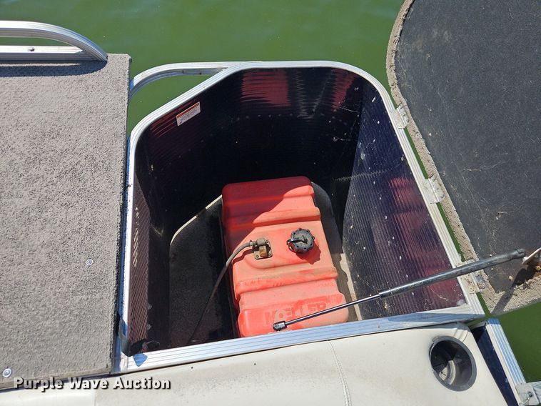 image for item EI3974 2016 Play Craft Clipper 2400 pontoon boat