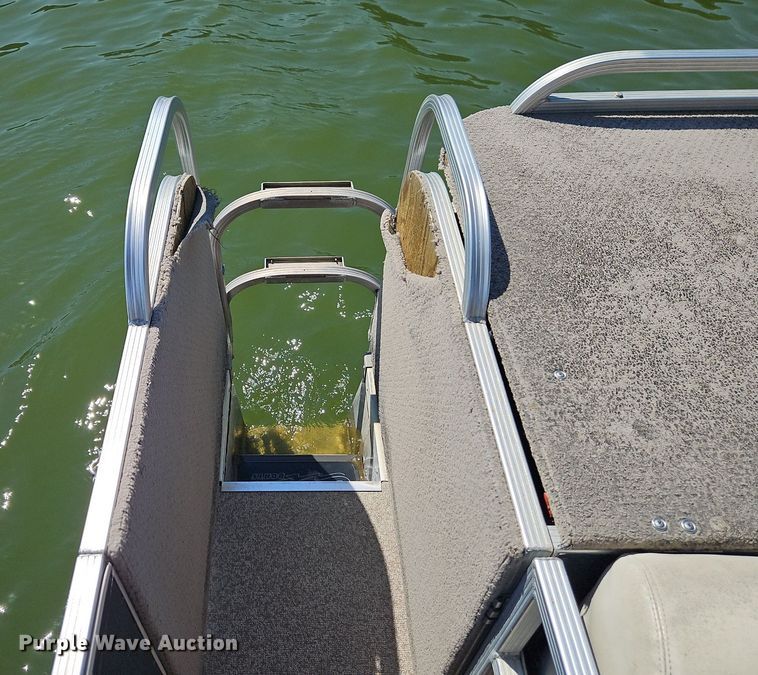 image for item EI3974 2016 Play Craft Clipper 2400 pontoon boat