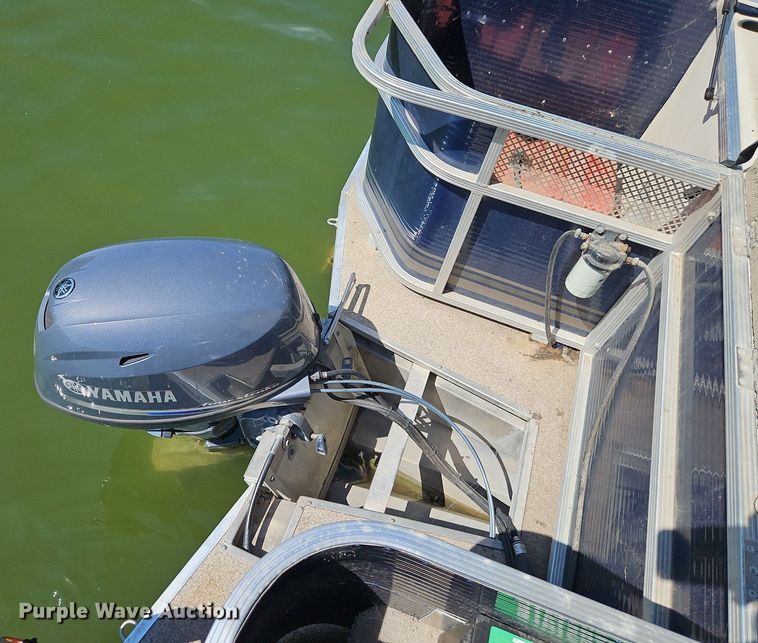 image for item EI3974 2016 Play Craft Clipper 2400 pontoon boat