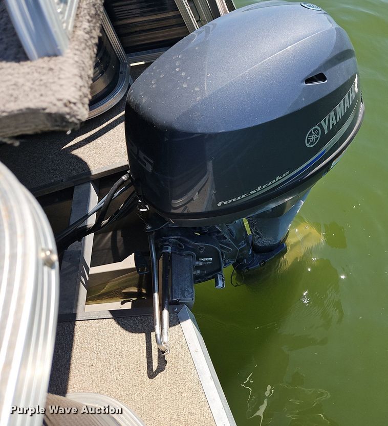 image for item EI3974 2016 Play Craft Clipper 2400 pontoon boat