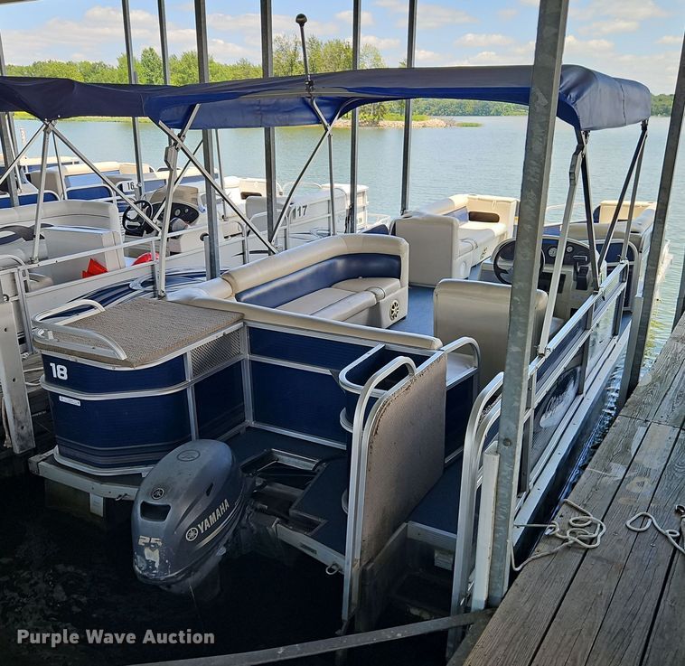 image for item EI3976 2012 Play Craft Clipper 2400 pontoon boat