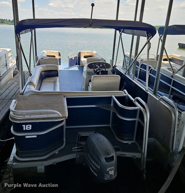 image for item EI3976 2012 Play Craft Clipper 2400 pontoon boat