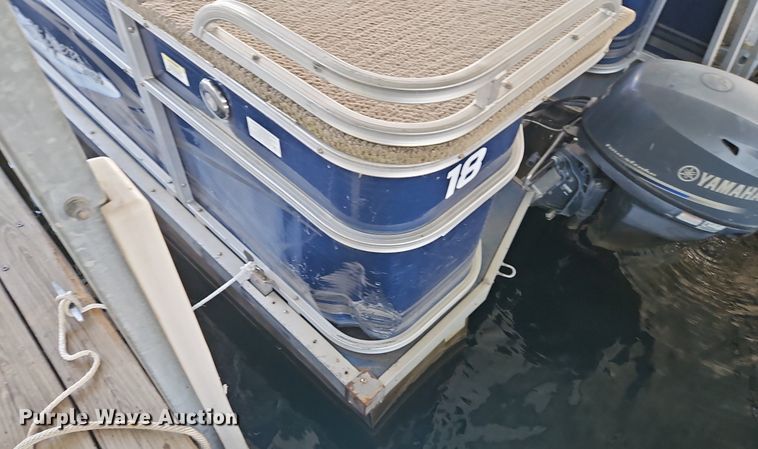 image for item EI3976 2012 Play Craft Clipper 2400 pontoon boat