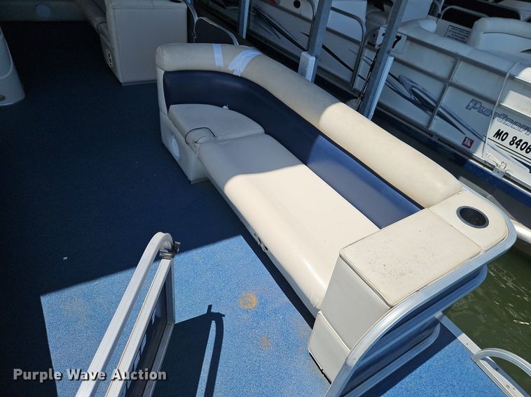 image for item EI3976 2012 Play Craft Clipper 2400 pontoon boat