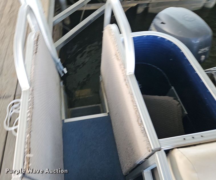 image for item EI3976 2012 Play Craft Clipper 2400 pontoon boat