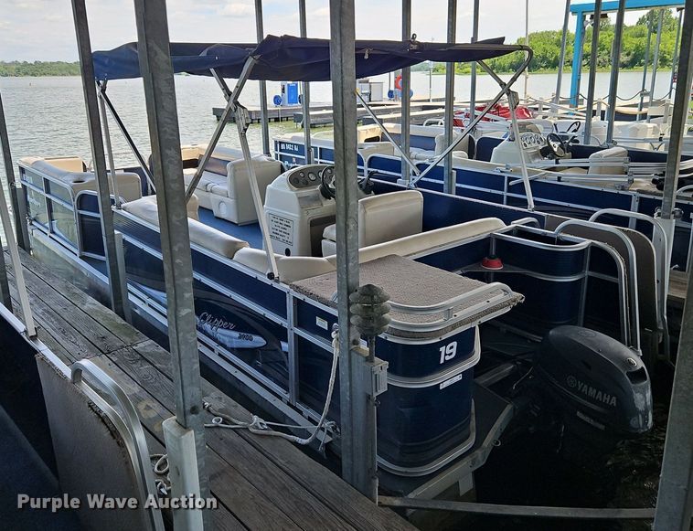 image for item EI3977 2012 Play Craft Clipper 2400 pontoon boat