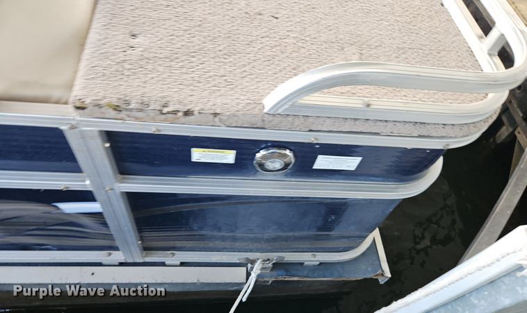 image for item EI3977 2012 Play Craft Clipper 2400 pontoon boat