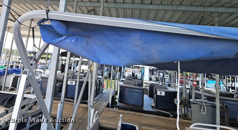 image for item EI3977 2012 Play Craft Clipper 2400 pontoon boat