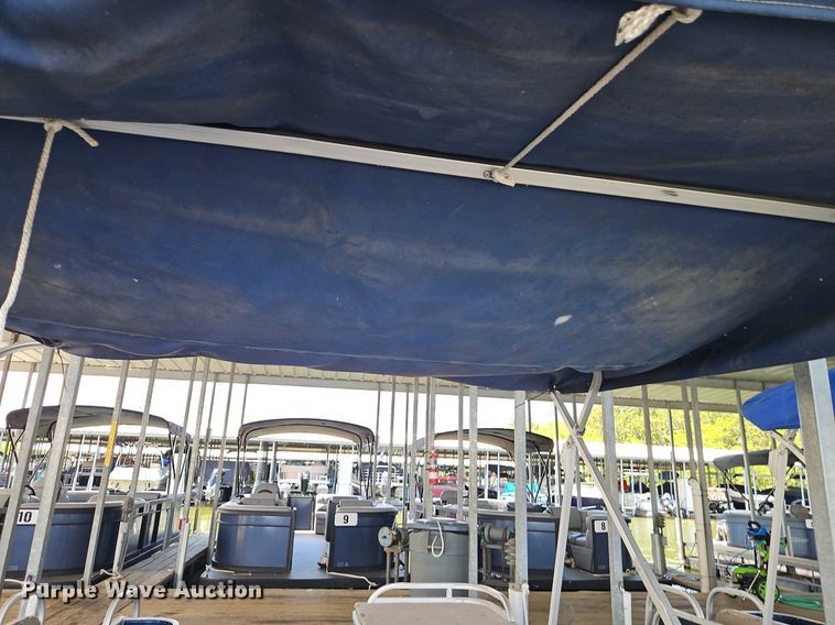 image for item EI3977 2012 Play Craft Clipper 2400 pontoon boat