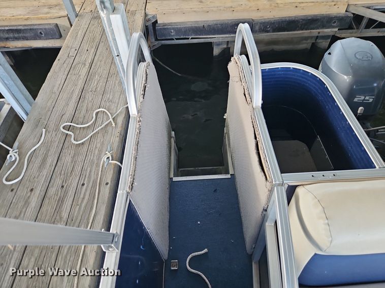 image for item EI3977 2012 Play Craft Clipper 2400 pontoon boat