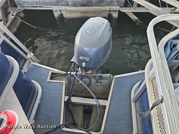 image for item EI3977 2012 Play Craft Clipper 2400 pontoon boat