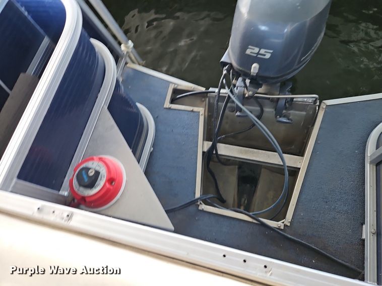 image for item EI3977 2012 Play Craft Clipper 2400 pontoon boat