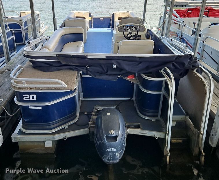 image for item EI3978 2012 Play Craft Clipper 2400 pontoon boat