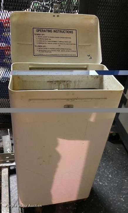 image for item EI3980 Boat lift