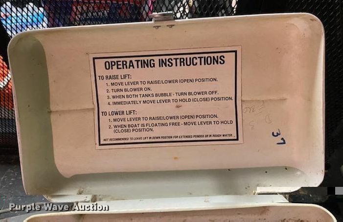 image for item EI3980 Boat lift