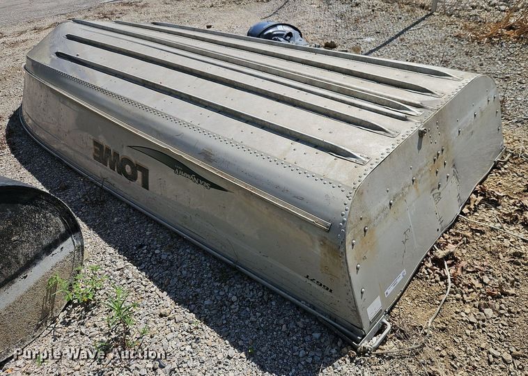 image for item EI3981 2004 Lowe  Sea Nymph 1667T boat